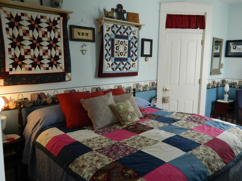 Ej Bowman House Bed & Breakfast 리티츠 외부 사진
